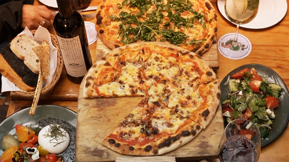 Día Internacional de la Pizza: una razón más para venir a Centenario 107