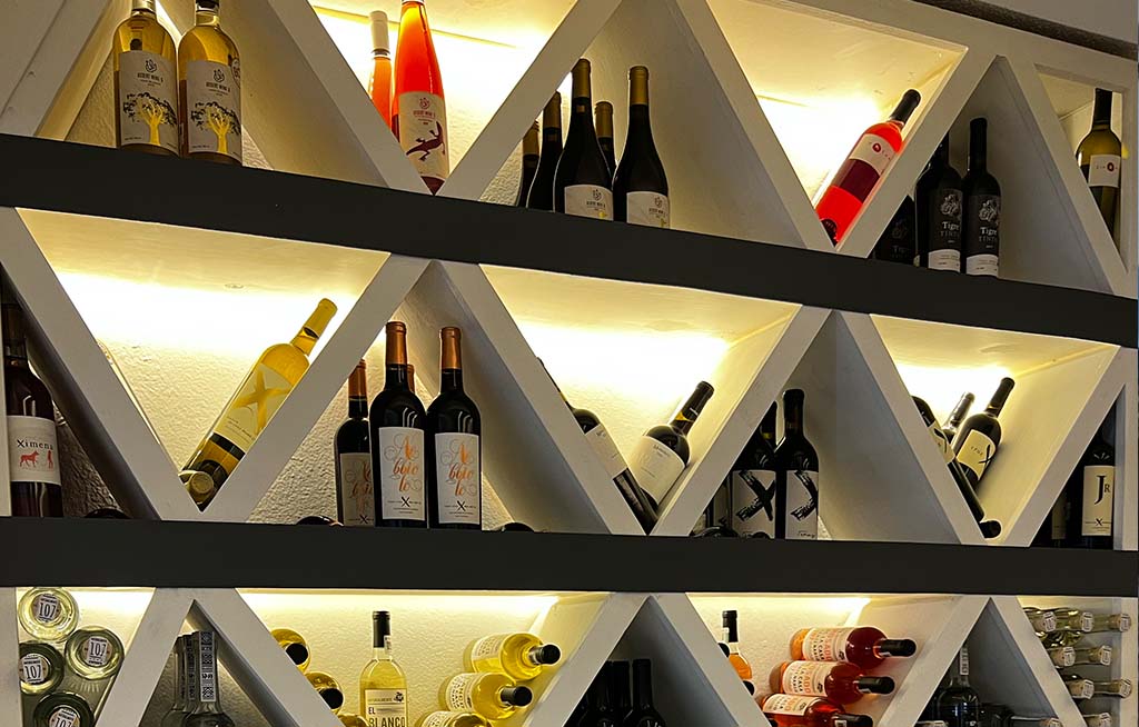 Vinos del mes en Centenario 107: sabor y autenticidad en cada botella.