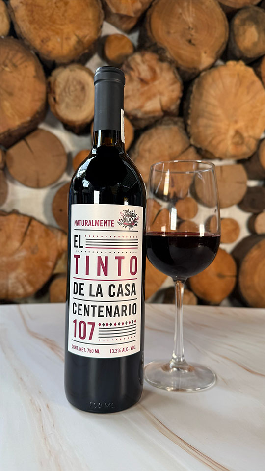 Vino tinto de la casa Centenario 107