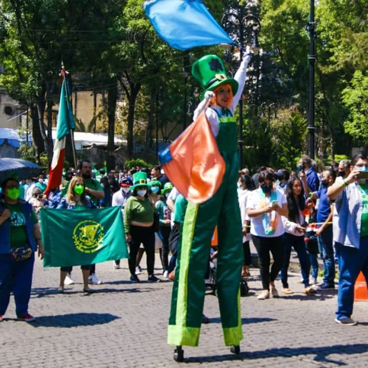 Ven a celebrar el día de San Patricio en Centenario 107