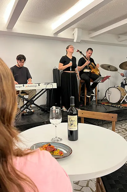 Que es lo que careacteriza al Jazz