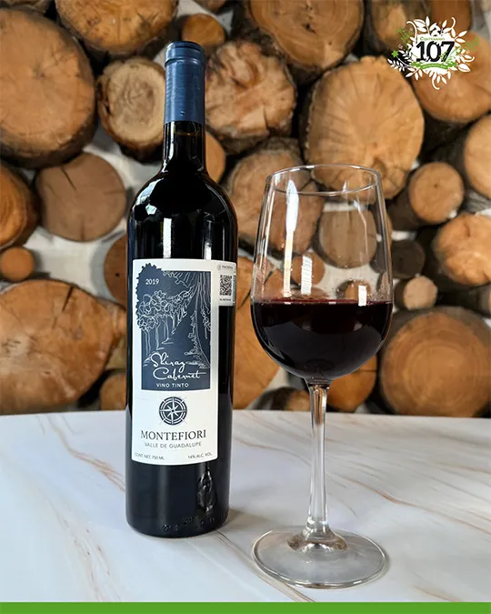 Shiraz Cabernet Red Wine